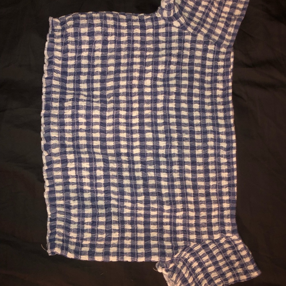 Off shoulder plaid crop top